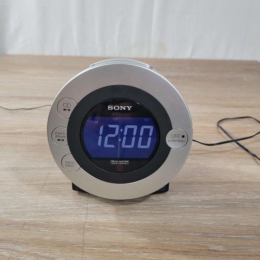 Sony Dream Machine ICF-CD3iP CD Clock Radio iPod iPhone Dock Silver Black